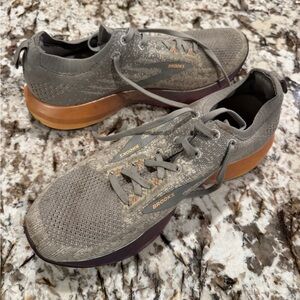 Brooks Levitate 3, women’s size 10